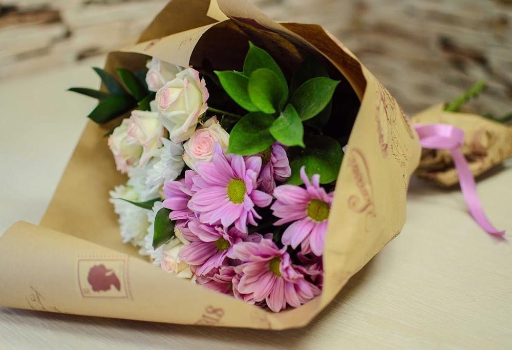 Букет цветов из: Розы и Хризантемы в Молодежном