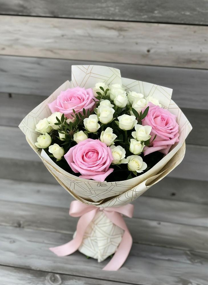 Букет цветов из: Розы в Молодежном