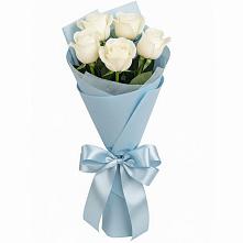 Букет 5 Белых роз Проуд в Молодежном