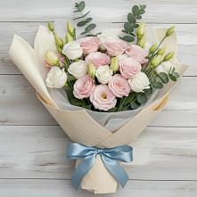 Букет цветов из:  Лизиантусы в Молодежном