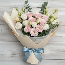 Букет цветов из:  Лизиантусы в Молодежном