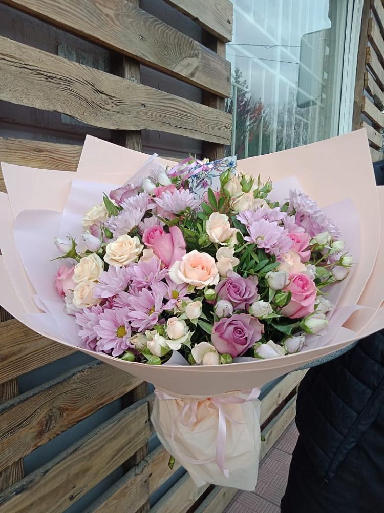 Букет цветов из: Розы и Хризантемы в Молодежном