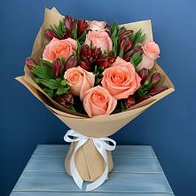 Букет цветов из:  Розы и Альстромерии в Молодежном