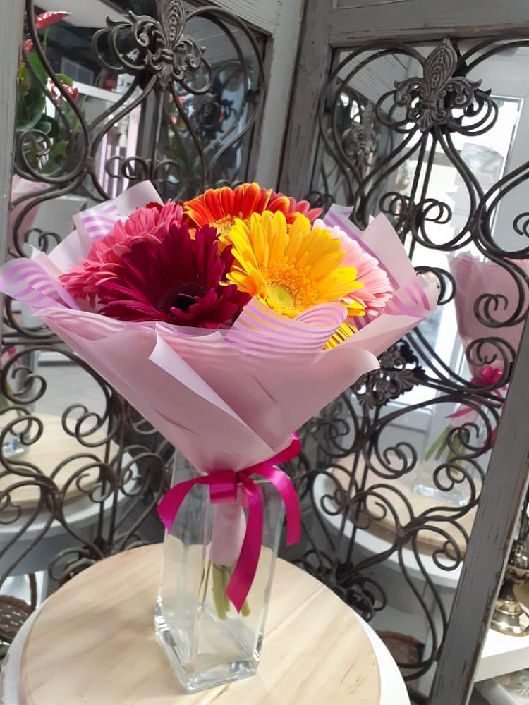 Букет цветов из: Герберы в Молодежном