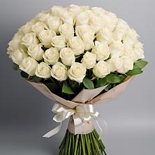 Букет 101 беля роза Белоснежка в Молодежном
