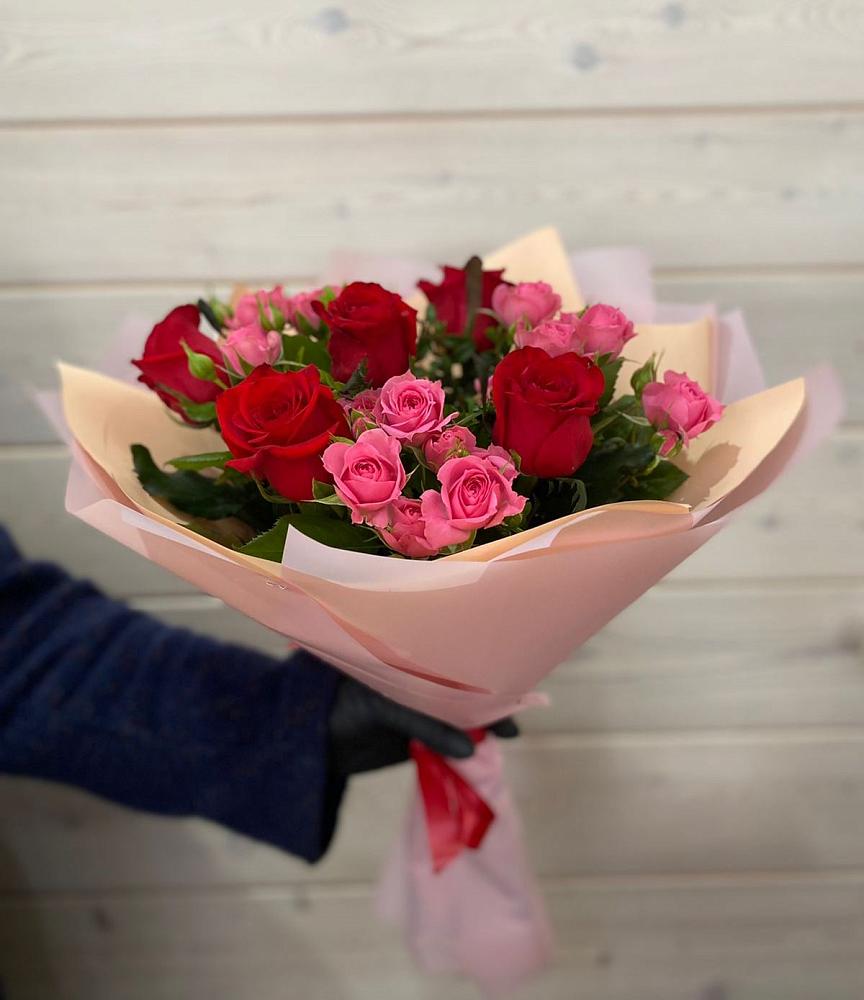 Букет цветов из: Розы в Молодежном