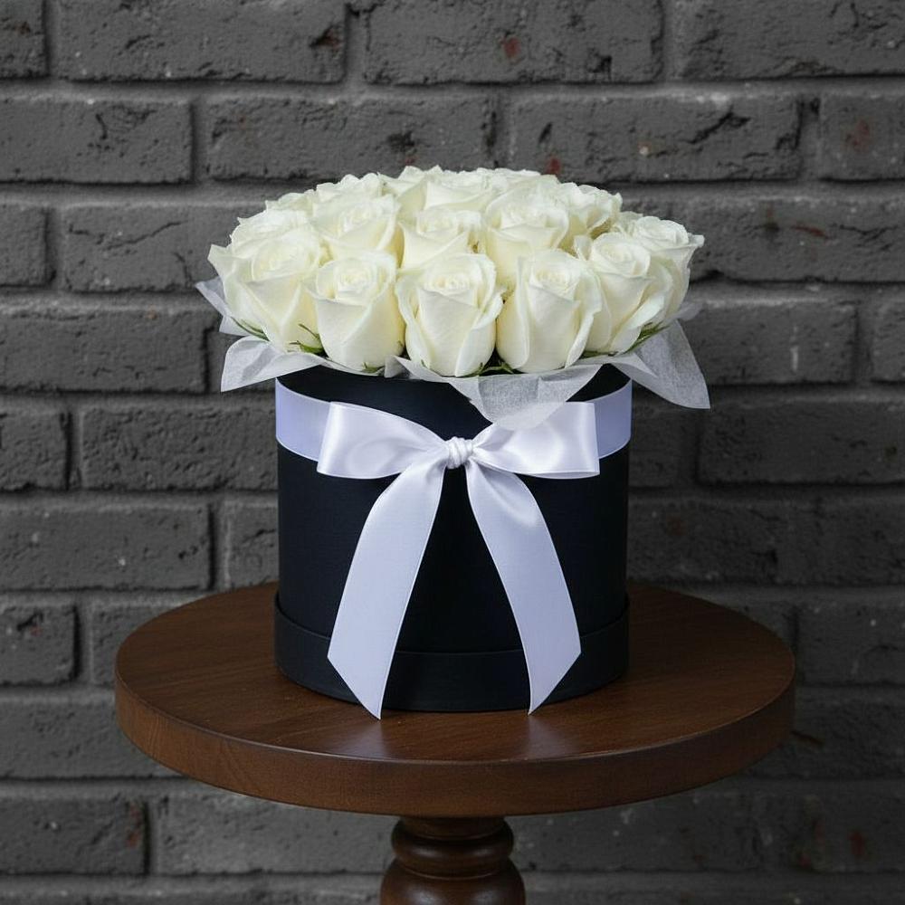 Цветочная композиция из Розы в шляпной коробке в Молодежном