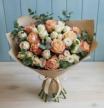 Букет цветов из:  Альстромерии и Розы в Молодежном