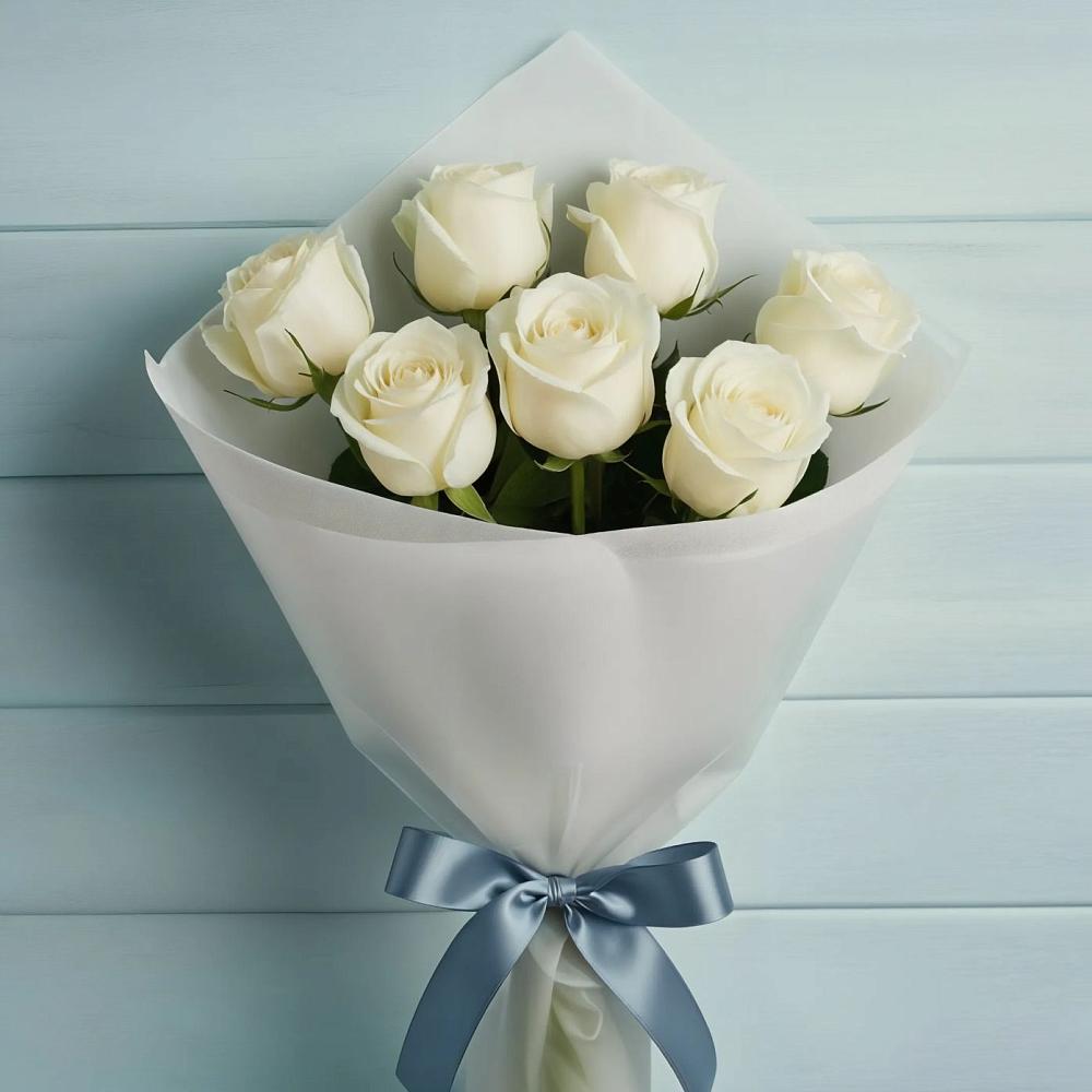 Букет 7 Белых роз Эдлесс Лав в Молодежном